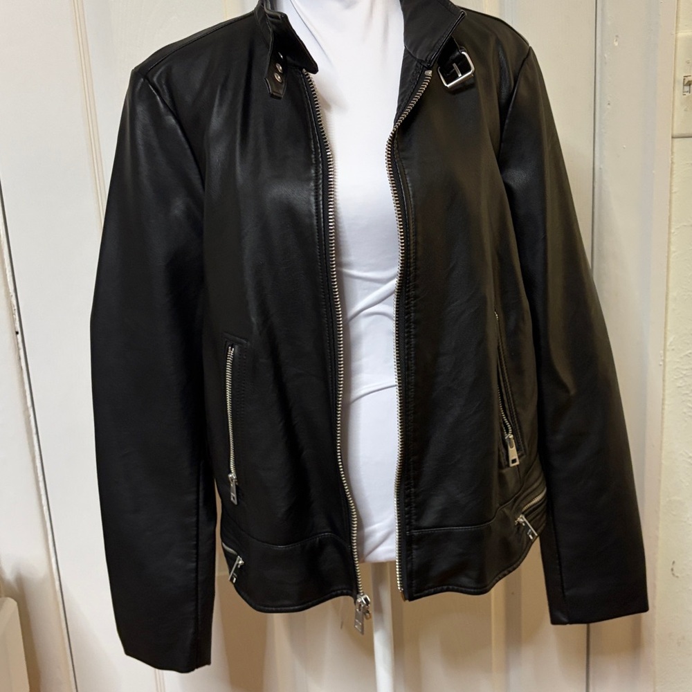 Levi's Black Bomber Jacket